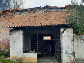 Сгорели крыша и часть оборудования пожар возник в цеху по производству пеноблоков в Райчихинске