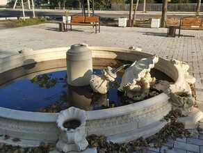Малолетние вандалы сломали единственный фонтан в амурском поселке видео 