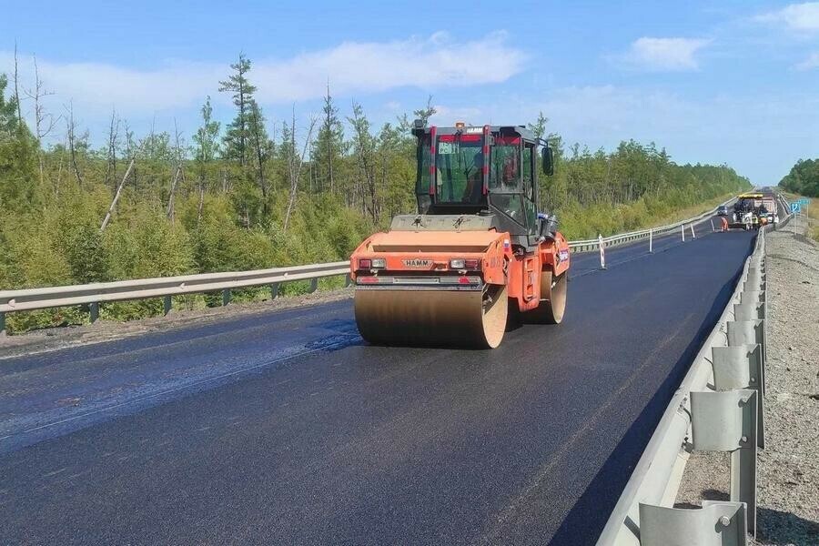 Выравнивать федеральную трассу начали в Приамурье фото 