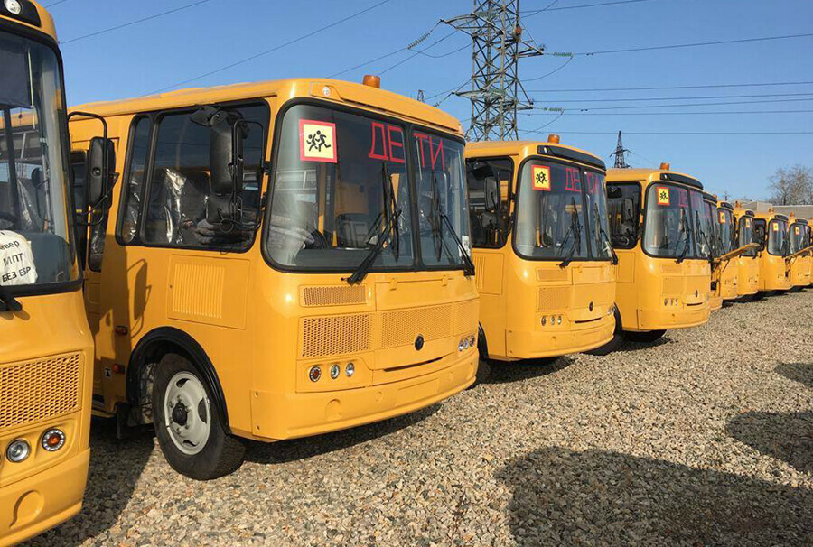 Детей в Амурской области будут возить в школы на новеньких автобусах