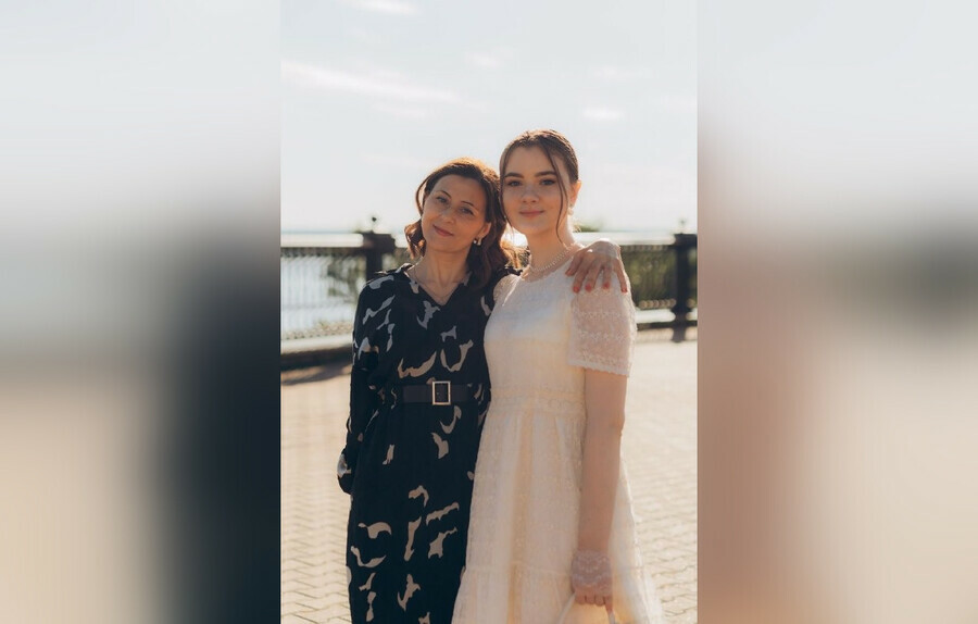 Мама спасибо за жизнь дочь погибшей в ДТП судьи Натальи Знатновой объявила сбор средств на похороны