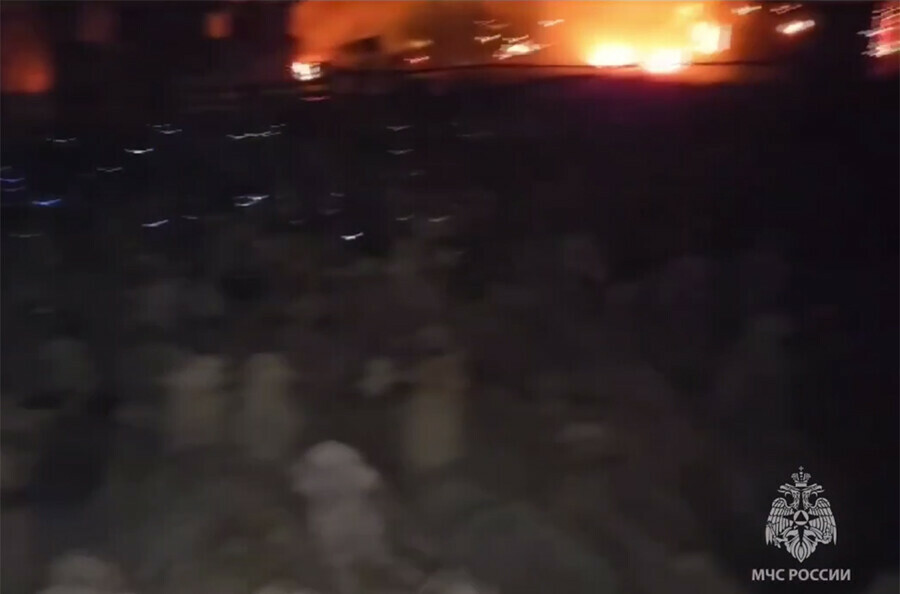 Около 500 баранов спасли от сильного огня в Приморье но погиб человек видео
