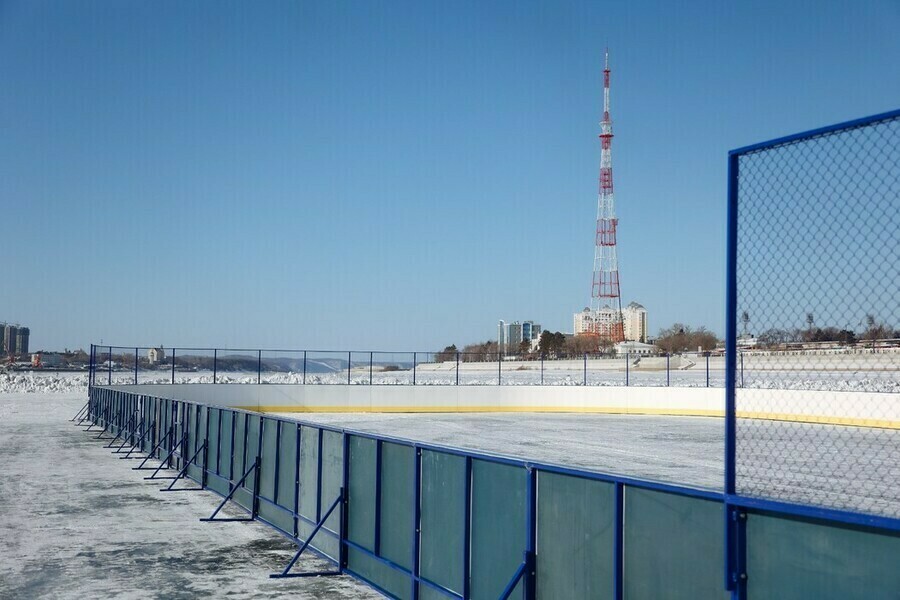 Международному фестивалю на льду Амура добавят состязаний А хоккейную коробку уже купили