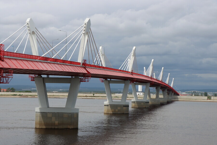 Российская сторона меняет стоимость проезда по международному мосту через Амур 