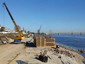 Реконструкция набережной Амура перетекла на берег Зеи Зима работу не остановит