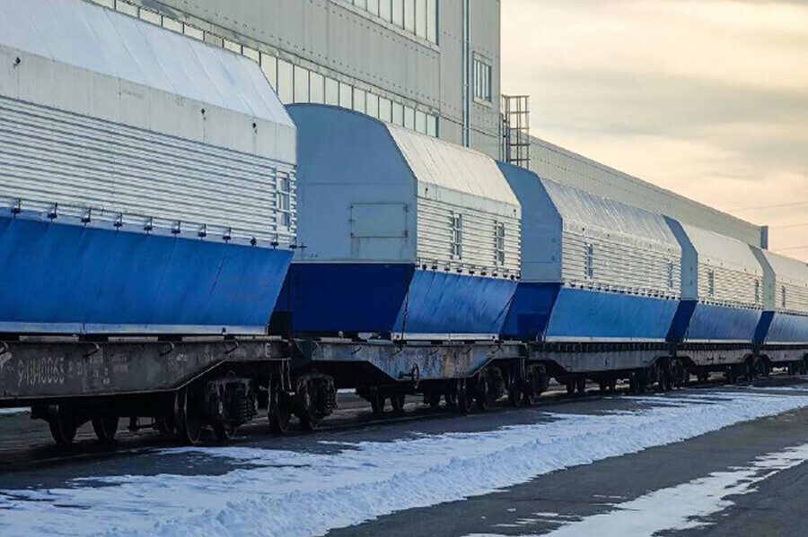 Специалистам Роскосмоса придется отогревать пришедшие на Восточный вагоны