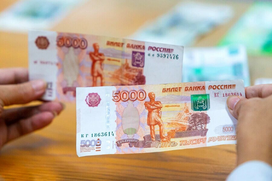 ФСБ в России выявлена группа преступников с высококачественным денежным станком
