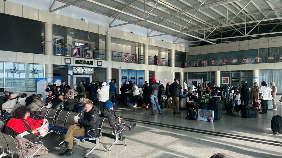 Новость от которой мы все в шоке изза транспортного коллапса стоматология Хэйхэ опубликовала обращение к своим российским клиентам