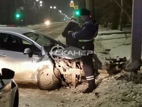 Соцсети пьяный водитель в Благовещенске повстречался со столбом