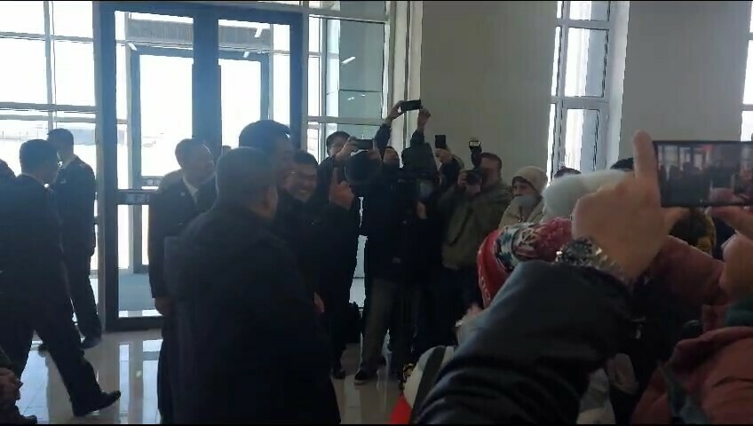 Власти Хэйхэ приехали проводить российских туристов по мосту через Амур назвав происходящее историческим событием