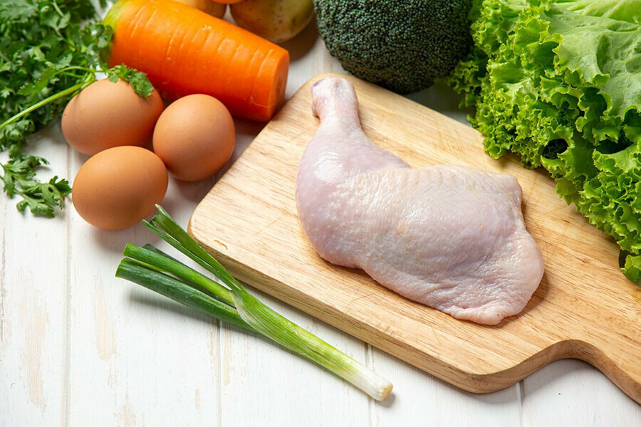 ФАС проверяет производителей куриного мяса и яиц на сговор изза роста цен