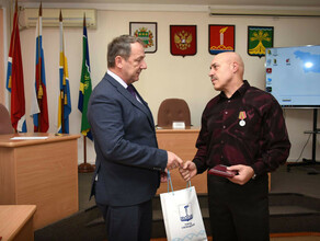 Участнику СВО Владимиру Голенку из Свободного вручили медаль За храбрость