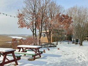 Муравьевский парк ищет семейную пару которая хотела бы жить на природе и получать за это зарплату