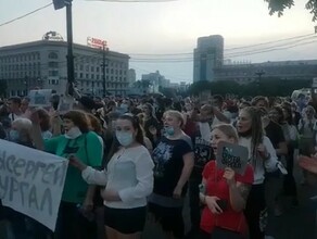День пятый в среду в Хабаровске снова прошел стихийный митинг в поддержку Сергея Фургала