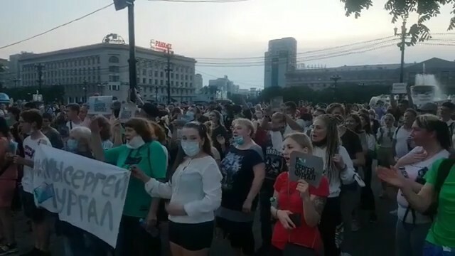 День пятый в среду в Хабаровске снова прошел стихийный митинг в поддержку Сергея Фургала