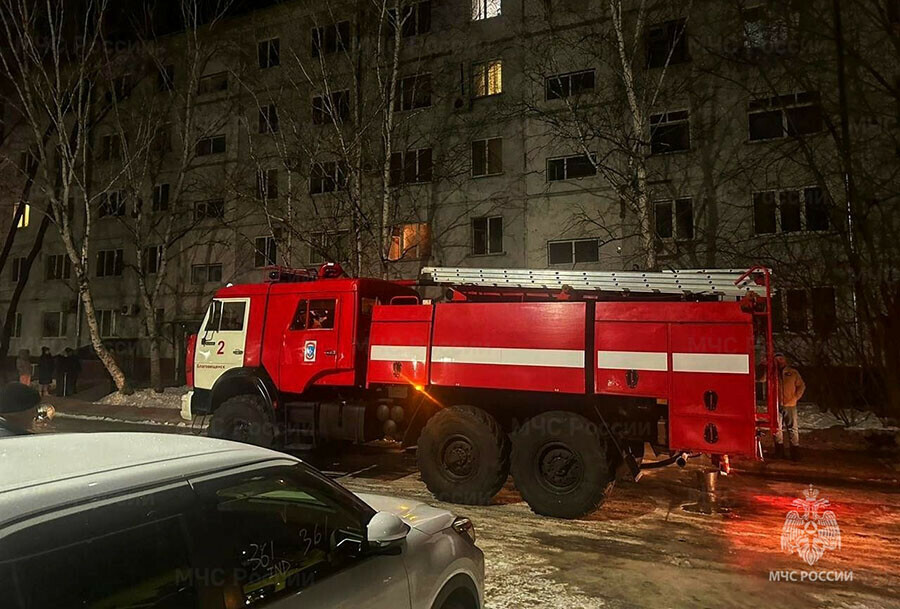 Благовещенцапострадавшего в пожаре на улице Институтской отправили в больницу