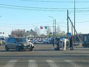 Жесткое ДТП в микрорайоне Благовещенска от удара машина перевернулась