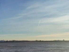 Чтото падает в амурском небе заметили странное явление видео