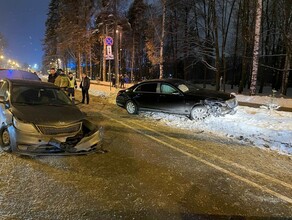 Рэпер Баста попал в аварию