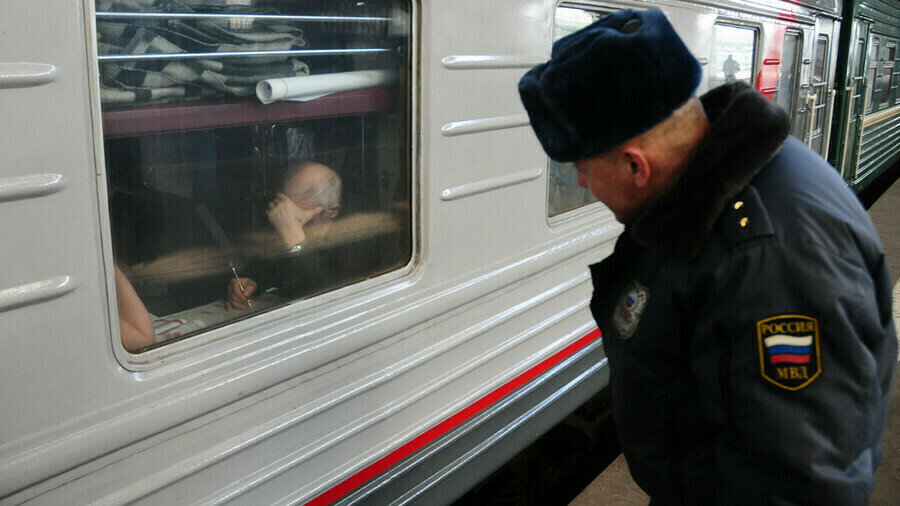 Хабаровчанин захватил на вахту в Амурскую область домашние заготовки за которые его жестко сняли с поезда