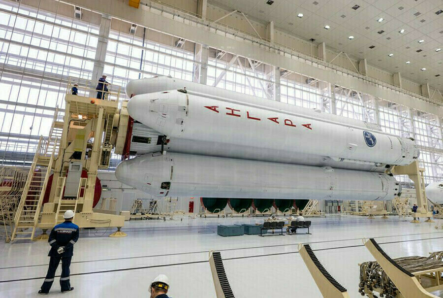 Максим Харламов в 2024 году на Восточном начнут строить филиал Центра подготовки космонавтов