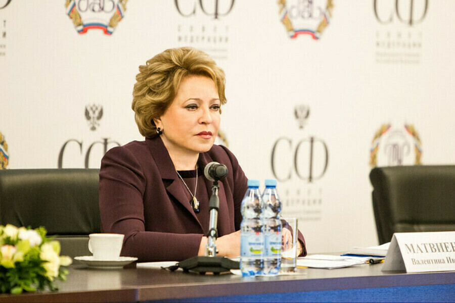 Матвиенко заявила что одна идеология не нужна в Конституции