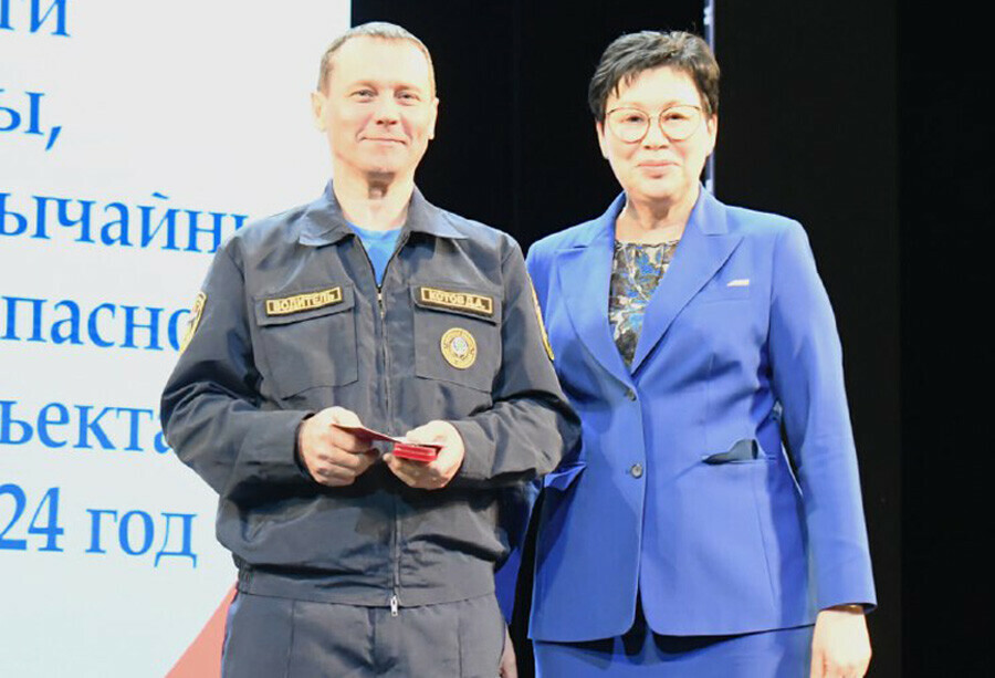Амурскому пожарному за героический поступок вручили высокую награду