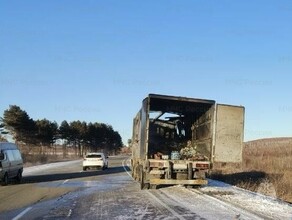 Призрачный гонщик На трассе Благовещенск  Свободный на ходу загорелся грузовик