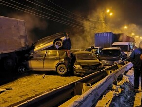 Жуткое массовое ДТП с участием 18 машин произошло в Иркутской области фото