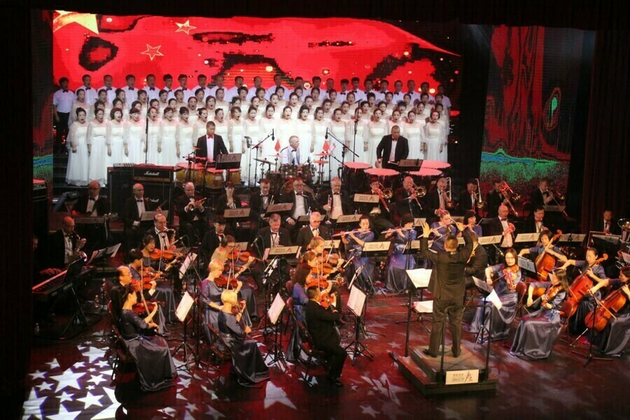 Российскокитайский оркестр в Благовещенске приглашает на предновогодний концерт