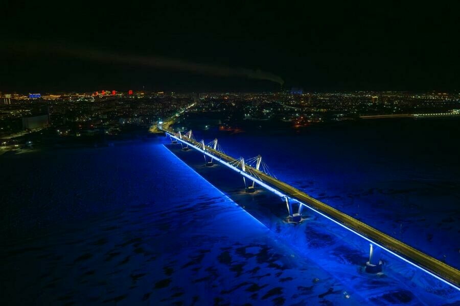 Более 2 500 светильников синего света на Amurlife невероятные кадры нового моста через Зею ЭКСКЛЮЗИВ 
