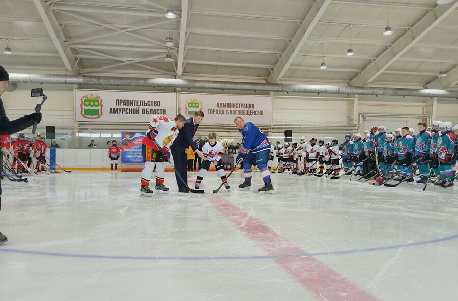 В Приамурье турниром по хоккею почтили память Героя России погибшего на СВО фото