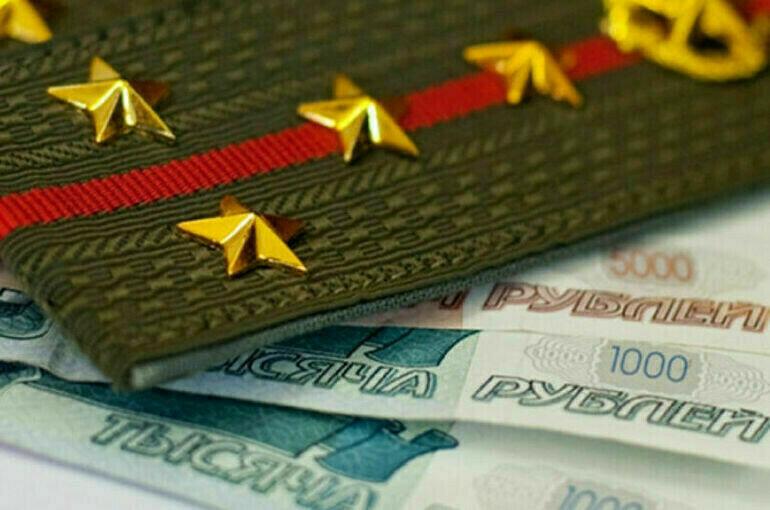 Правительство РФ повысит выплаты военным с 1 января