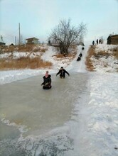 В Амурской области местный житель залил горку на которой катаются жители со всего района