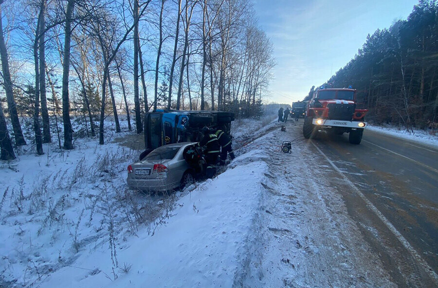 Водителя попавшего в ДТП в Приамурье пришлось деблокировать из автомобиля