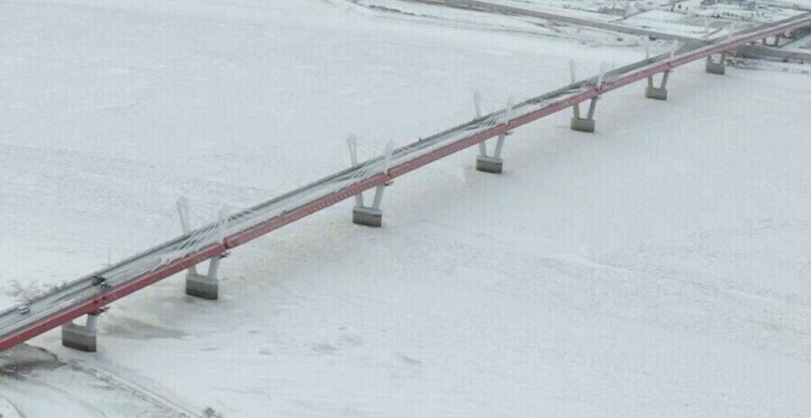 Автомобильный мост через Амур открыли для грузоперевозок с 3 января Стало доступно бронирование скриншот