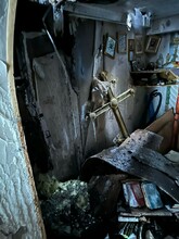Появились фото из сгоревшего гостевого дома при православном храме в Новокиевском Увале