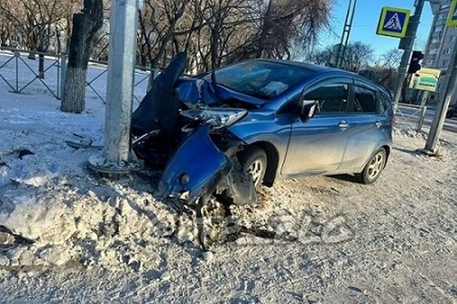 Отец начал уходить от удара и мы врезались в столб юный благовещенец ухаживая за отцом в больнице пытается найти виновника ДТП 