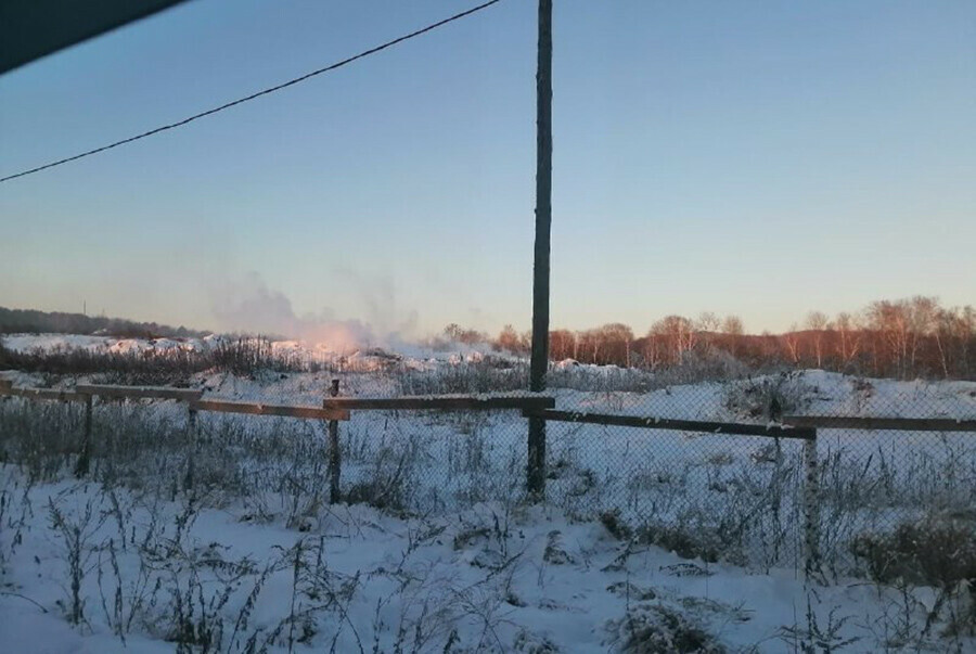 Роспотребнадзор прокомментировал информацию о возгорании полигона ТКО в Зее