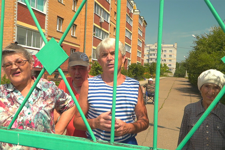 Дедки в клетке жители благовещенского Дома ветеранов требуют снять карантин видео