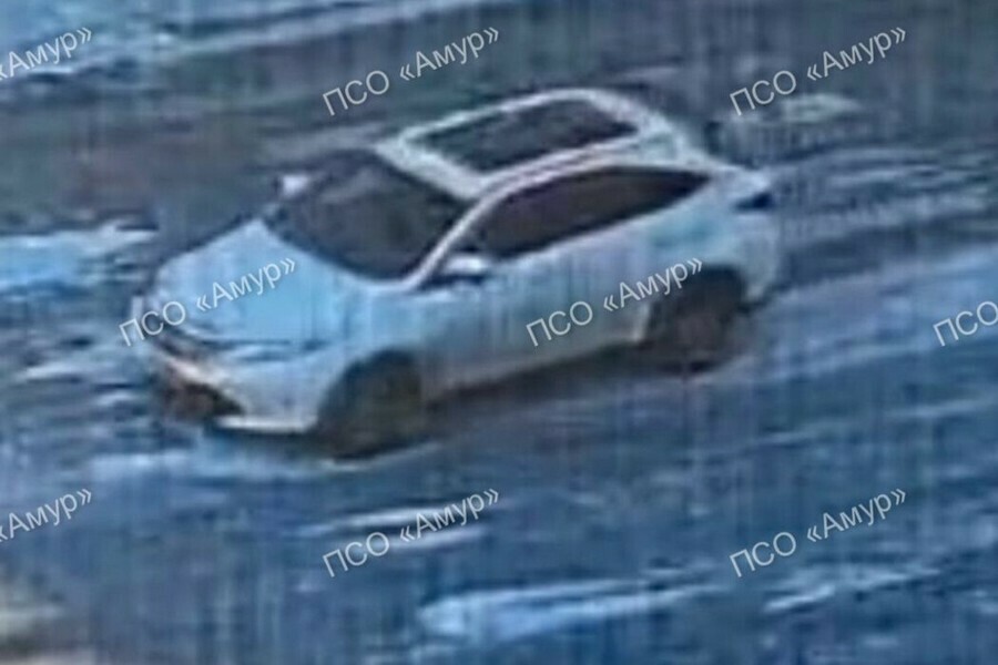 Водителя на белом Toyota Harrier спровоцировавшего ДТП с пострадавшими в Благовещенске до сих пор ищут