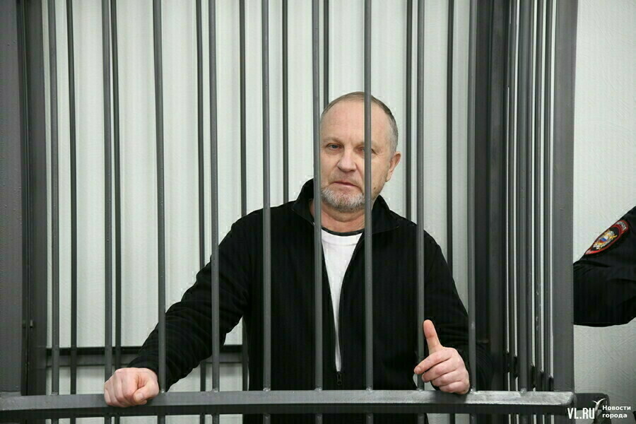 Осужденный за коррупцию эксмэр Владивостока Гуменюк вместо колонии уехал на СВО