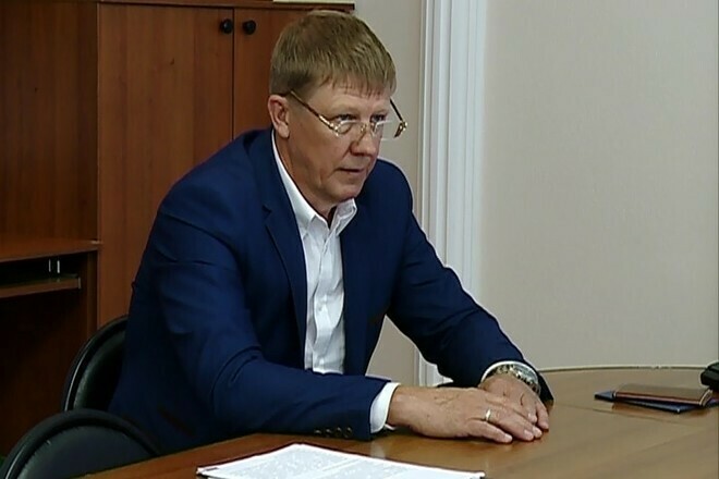 Глава Циолковского призвал заболевших писать ему на мобильный если не могут дозвониться до поликлиники