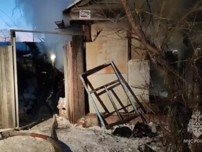 В загоревшемся жилом доме Благовещенска нашли тело видео 
