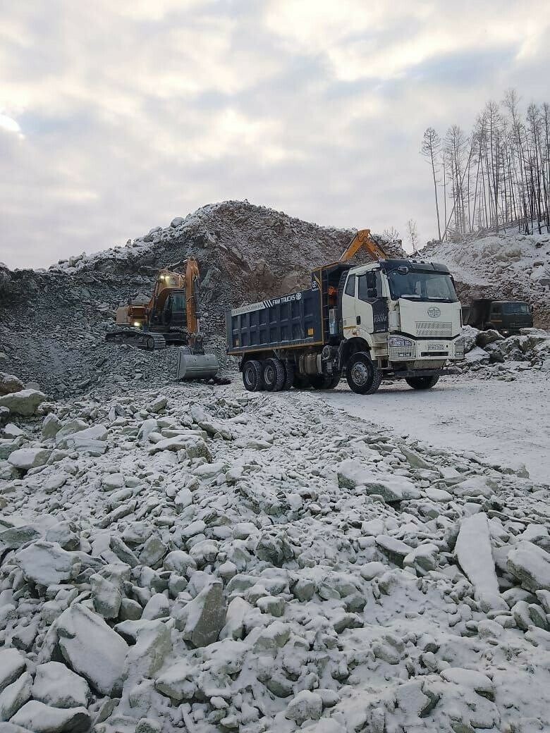 В Амурской области самосвал наехал на мужчину Он скончался