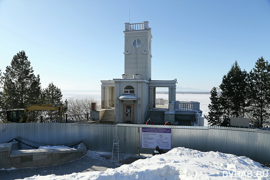 Амурский утес  один из символов Хабаровска закрыли на реконструкцию