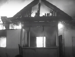 Пожарного ночью спасшего спящих людей из горящего дома глава Благовещенского округа назвал героем