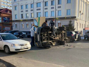 В Благовещенске попал в ДТП сын министра Он врезался в броневик с деньгами