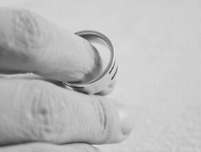 В России хотят разрешить посмертные браки с погибшими в зоне СВО законопроект внесен на рассмотрение в Госдуму