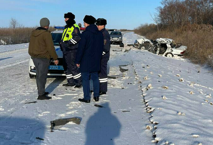 В Волге были директора школ и начальник отдела образования стало известно кто погиб в страшной аварии в Приамурье